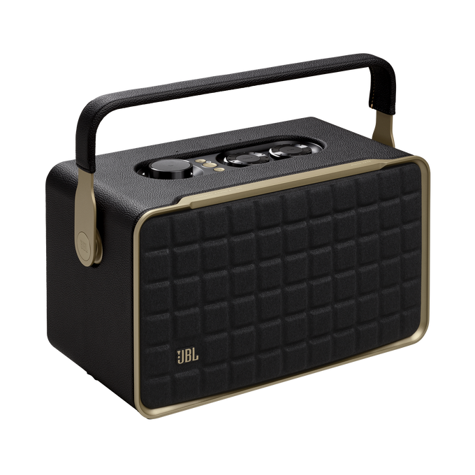 JBL Authentics 300 in zwart, schuin van voren met de draagbeugel omhoog.